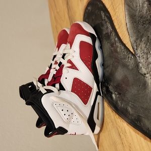 Nike Air Jordan 6 Retro GS Carmine Shoe Youth 4.5Y Red White 384665-106